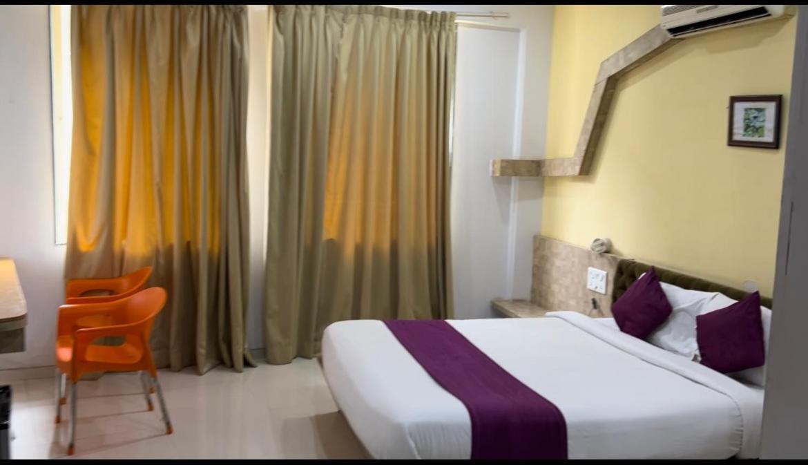 Saiba Residency Hotell Pirangut Exteriör bild
